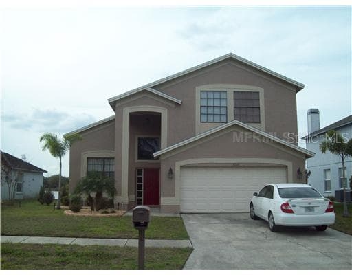 11521 GLENMONT DRIVE TAMPA, FL 33635