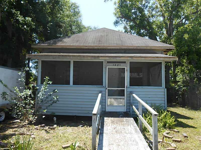 1321 E LAURA STREET PLANT CITY, FL 33563