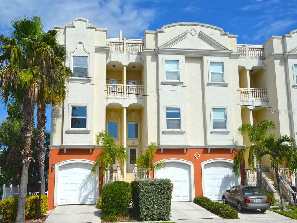 120 BRIGHTWATER DRIVE UNIT 1 CLEARWATER BEACH, FL 33767