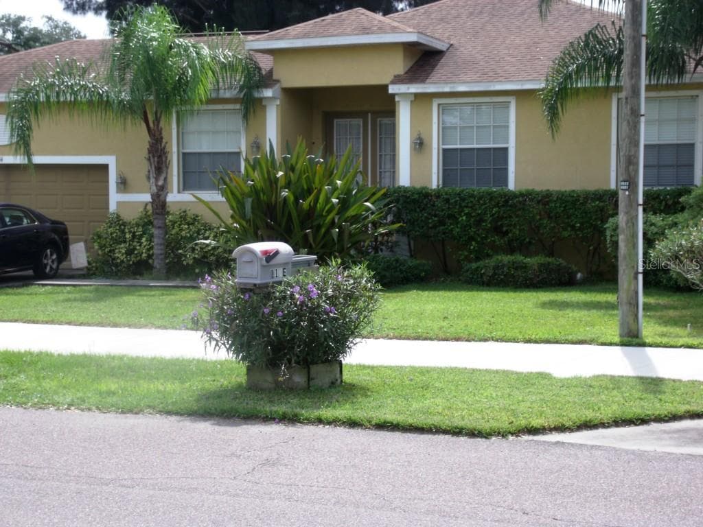 114 E SHORE DRIVE OLDSMAR, FL 34677