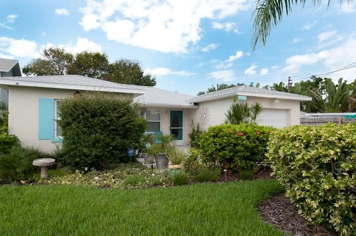 14070 W PARSLEY DRIVE MADEIRA BEACH, FL 33708