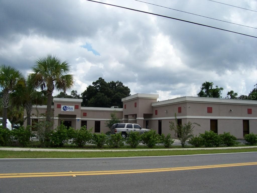 11301 N 301 HIGHWAY THONOTOSASSA, FL 33592