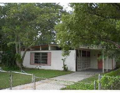 1313 WARRINGTON WY WAY TAMPA, FL 33619