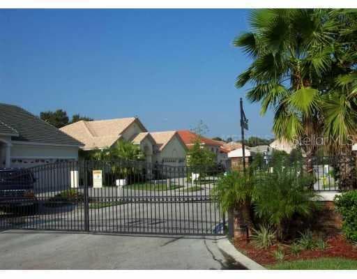 2927 POINTE VIEW DRIVE TAMPA, FL 33611