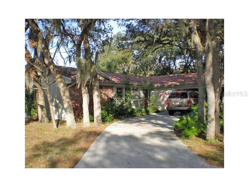 1100 RIVERSIDE DRIVE TARPON SPRINGS, FL 34689