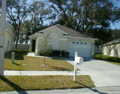 4709 WHITE BAY CIRCLE WESLEY CHAPEL, FL 33544