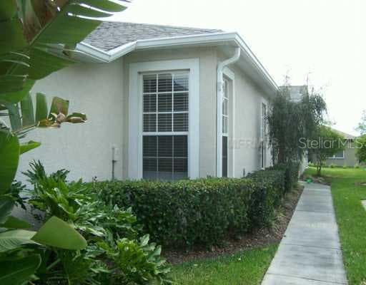 6075 SANDHILL RIDGE DRIVE LITHIA, FL 33547