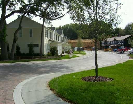 123 WOODKNOLL PLACE VALRICO, FL 33594