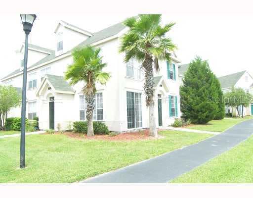 9032 LAKE CHASE ISLAND WAY UNIT 9032 TAMPA, FL 33626
