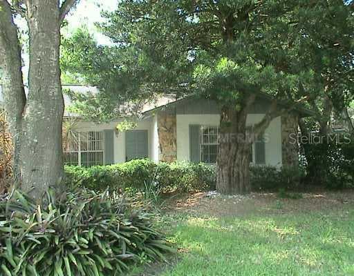 2012 SEAMAN ROAD TAMPA, FL 33612