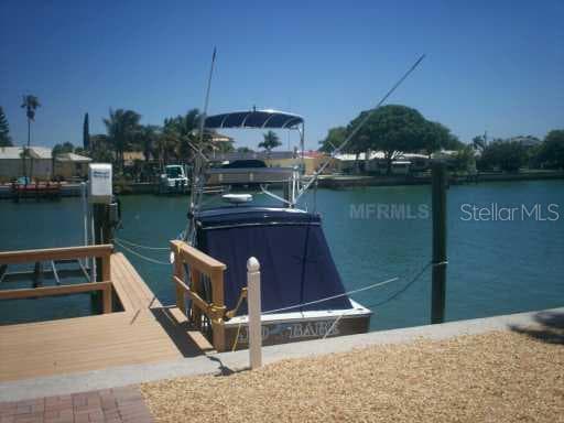 12005 3RD STREET E UNIT 2 TREASURE ISLAND, FL 33706