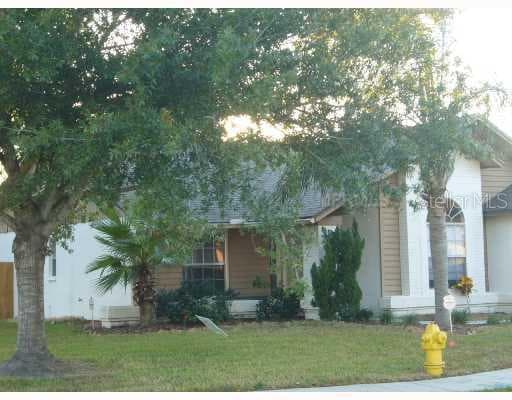8602 THIMBLEBERRY LANE TAMPA, FL 33635
