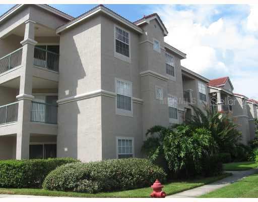 18106 PEREGRINES PERCH PLACE UNIT 5212 LUTZ, FL 33556