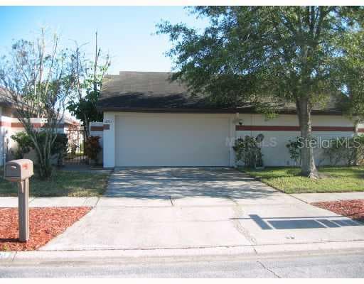 6913 DRURY STREET TAMPA, FL 33635