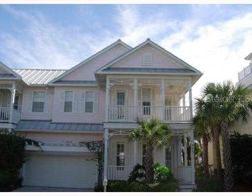 924 HEMINGWAY CIRCLE TAMPA, FL 33602