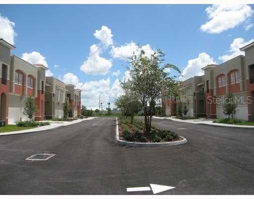 6514 QUIET POOL COURT UNIT 2 APOLLO BEACH, FL 33572