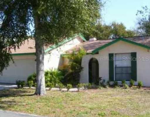 8201 ALMOND PLACE TAMPA, FL 33615