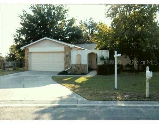2236 VILLAGE COURT BRANDON, FL 33511