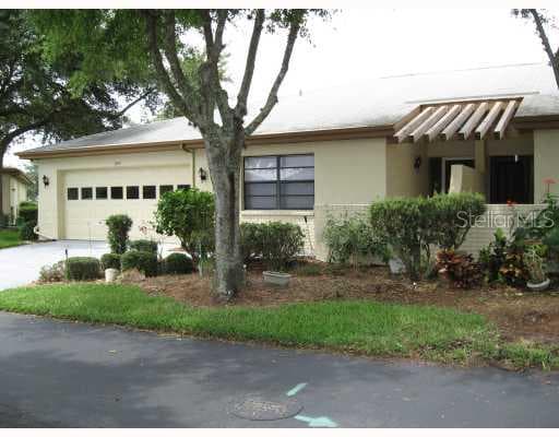 2531 LANCASTER DRIVE UNIT 41 SUN CITY CENTER, FL 33573