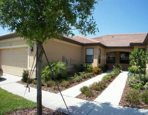 225 SHELL FALLS DRIVE APOLLO BEACH, FL 33572