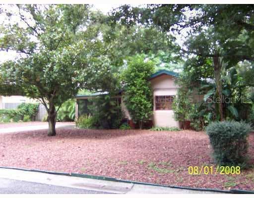 7806 N WOODLYNNE AVENUE TAMPA, FL 33614