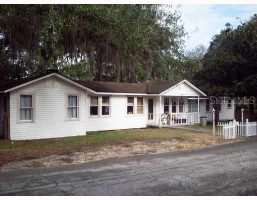12223 NOREAST LAKE DRIVE TAMPA, FL 33612