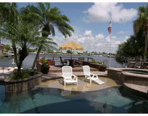 5648 CATAMARAN COURT