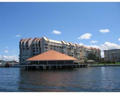 634 EDGEWATER DRIVE UNIT 844 DUNEDIN, FL 34698