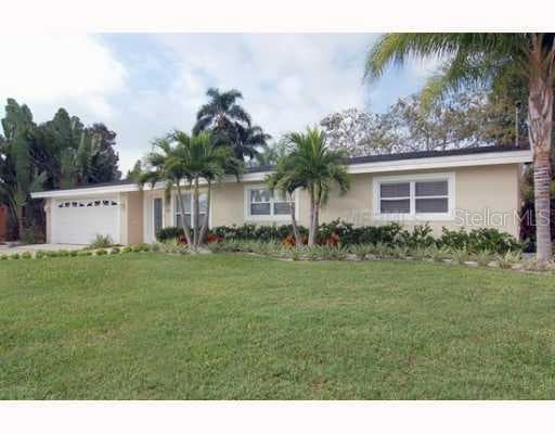 3936 FONTAINEBLEAU DRIVE TAMPA, FL 33634