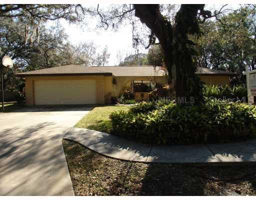 1210 BEACON HILL DRIVE TAMPA, FL 33613