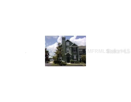 9058 LAKE CHASE ISLAND WAY UNIT 9058 TAMPA, FL 33626