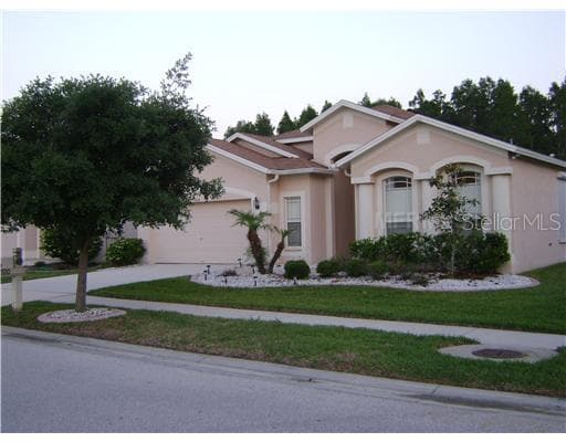 1920 RENSSELAER DRIVE WESLEY CHAPEL, FL 33543