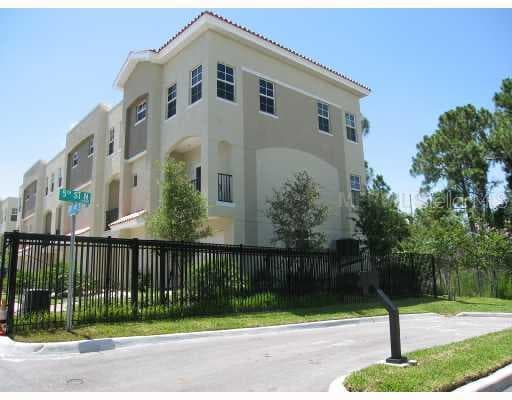 821 100TH AVENUE N UNIT 41 ST PETERSBURG, FL 33702