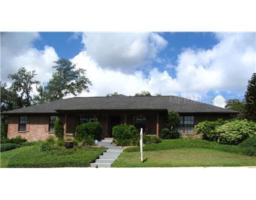 2706 GOLF HEIGHTS CIRCLE VALRICO, FL 33596