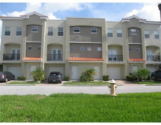 819 100TH AVENUE N UNIT 40 ST PETERSBURG, FL 33702