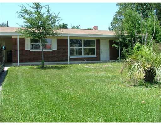 4601 W OAKELLAR AVENUE TAMPA, FL 33611