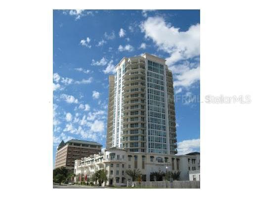 450 KNIGHTS RUN AVENUE UNIT 1805 TAMPA, FL 33602