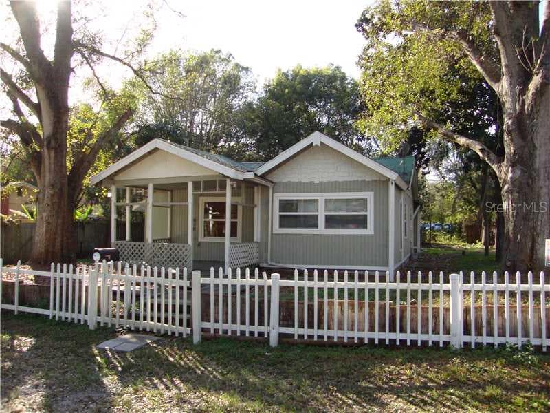 6412 N PACKWOOD AVENUE TAMPA, FL 33604