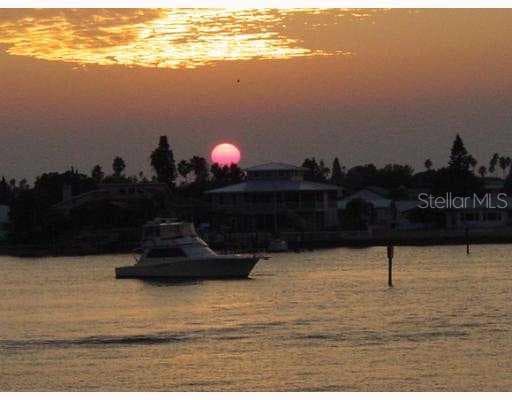 6085 Bahia Del Mar Circle CIRCLE UNIT 366 St Petersburg, FL 33715