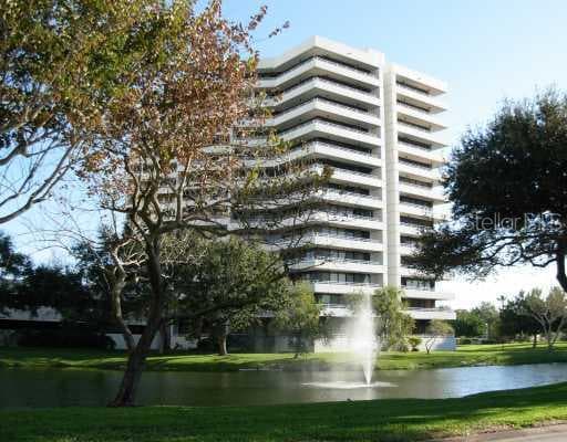 5940 Pelican Bay PLAZA S UNIT Ph-C Gulfport, FL 33707
