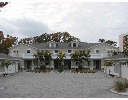 622 S florida AVENUE S tarpon springs, FL 34689