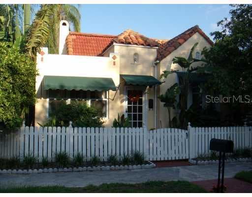 1235 Oak STREET NE St Petersburg, FL 33701