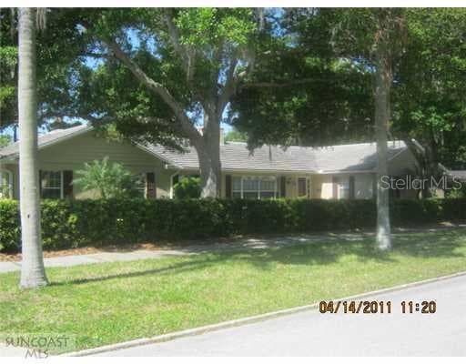 435 COUNTRY CLUB ROAD