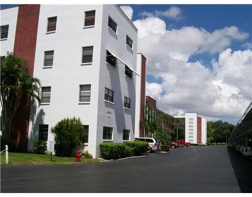 6080 80TH STREET N UNIT 210 ST PETERSBURG, FL 33709