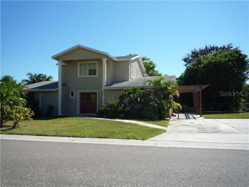 205 176TH AVENUE E REDINGTON SHORES, FL 33708
