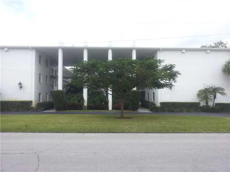 50 HARBOR VIEW LANE UNIT 16 BELLEAIR BLUFFS, FL 33770