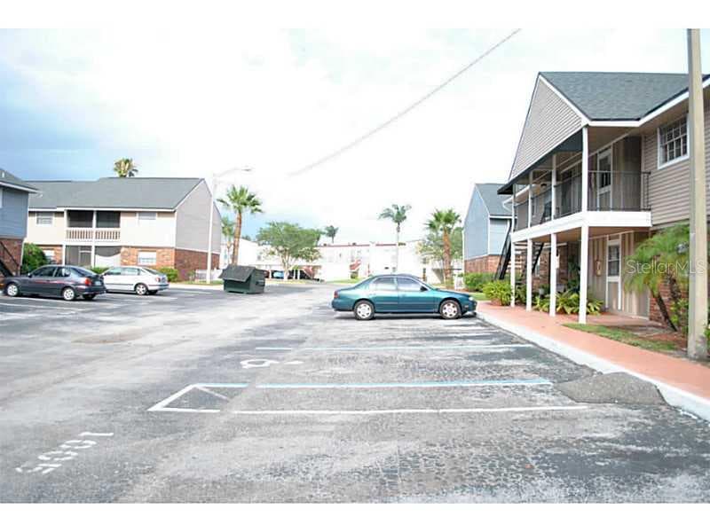 200 COUNTRY CLUB DRIVE UNIT 1005 LARGO, FL 33771