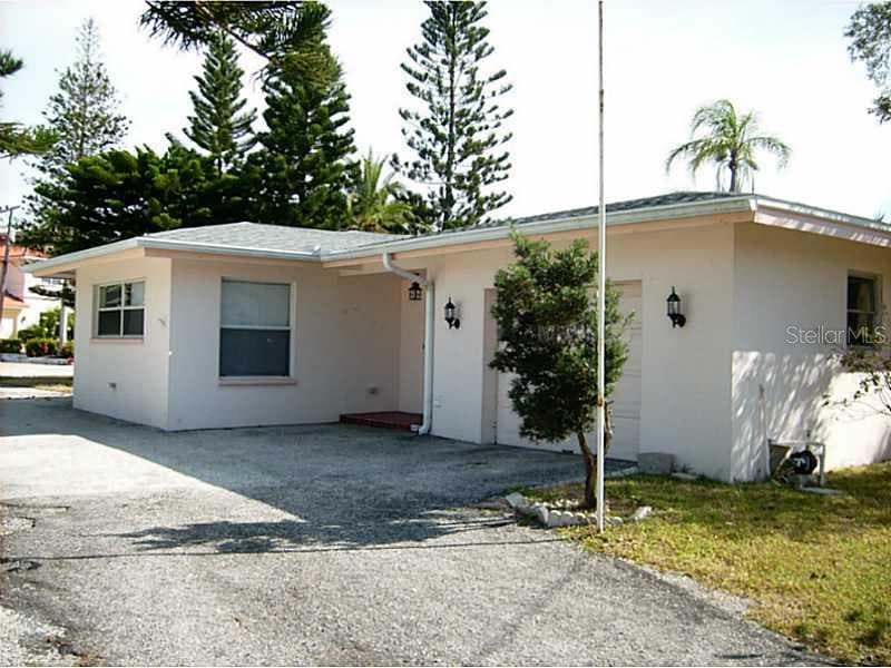2109 BAYSHORE DRIVE