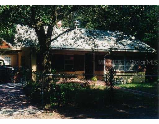 8206 N 19TH STREET N Tampa, FL 33604