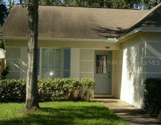 1028 HARDWOOD DRIVE